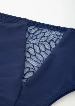 Figi damskie o brazylijskim kroju z mieniącym się haftem Sapphire Poupee Marilyn
