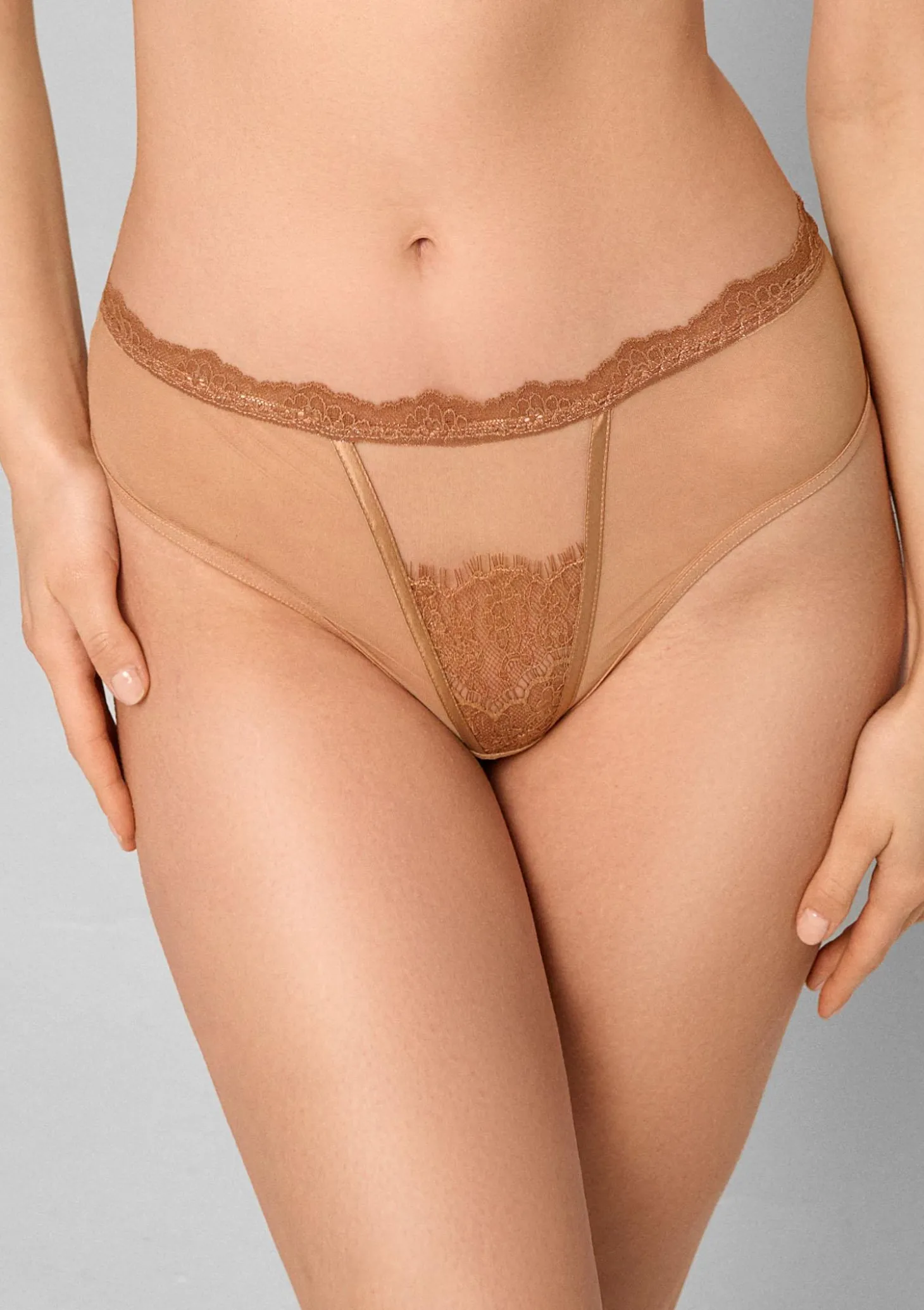 Figi damskie tiulowo koronkowe ze złotym laminatem Cinnamon Poupee Marilyn