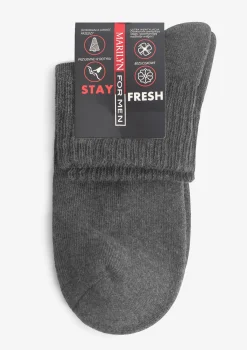 Męskie ciemnoszare bawełniane skarpetki bezuciskowe z płaskim szwem - Stay fresh