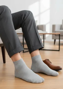 Męskie jasnoszare bawełniane skarpetki bezuciskowe z płaskim szwem - Stay fresh