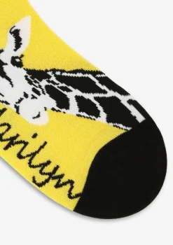 Stopki damskie z grafiką żyrafy na wyrazistym żółtym tle Giraffe Marilyn